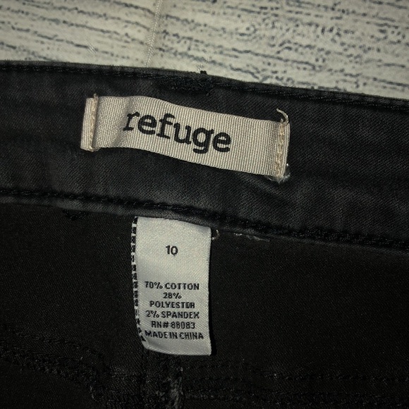 Refuge Skinny Jeans - Picture 3 of 9